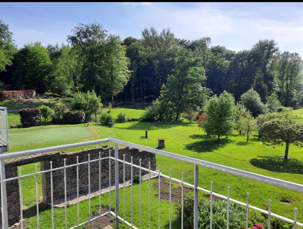 Hotel Gut Landscheid Burscheid Eksteriør billede