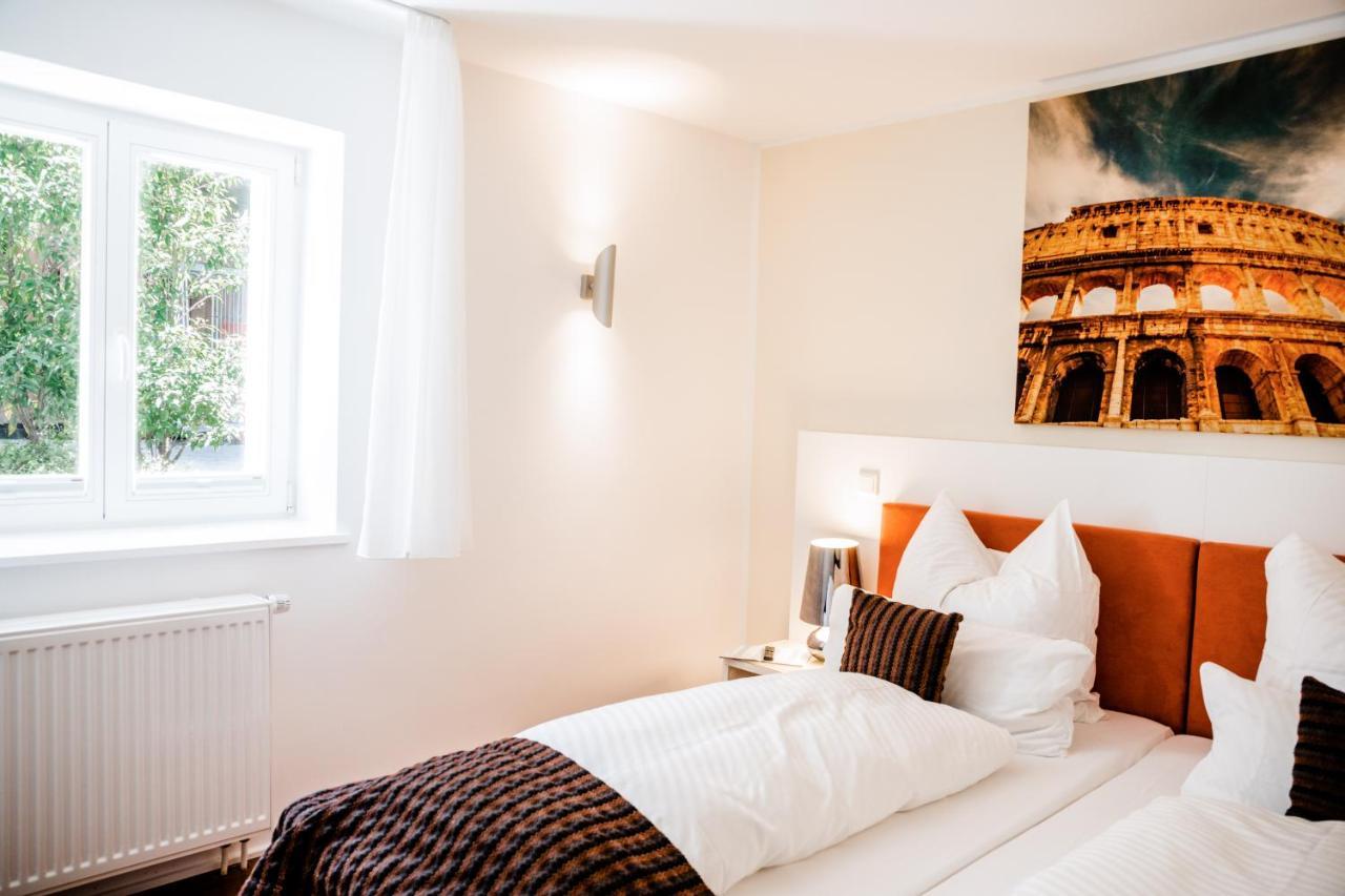 Hotel Gut Landscheid Burscheid Eksteriør billede