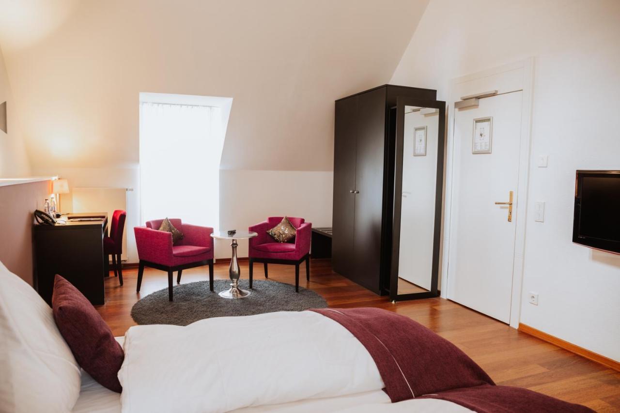 Hotel Gut Landscheid Burscheid Eksteriør billede