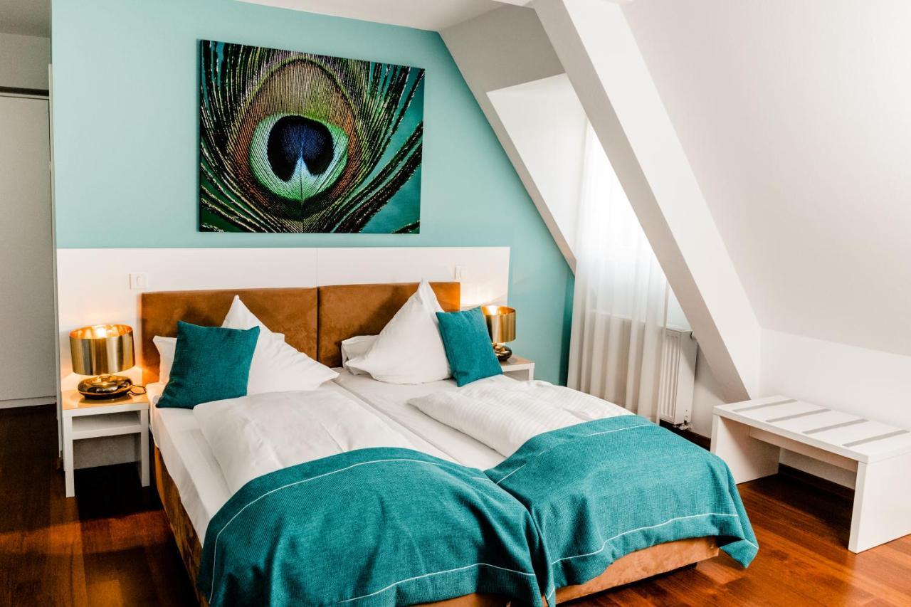 Hotel Gut Landscheid Burscheid Eksteriør billede